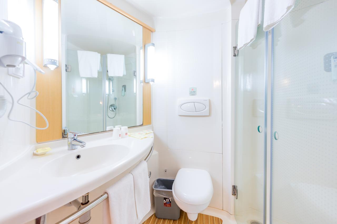 Ibis Shanghai Xujiahui Екстер'єр фото