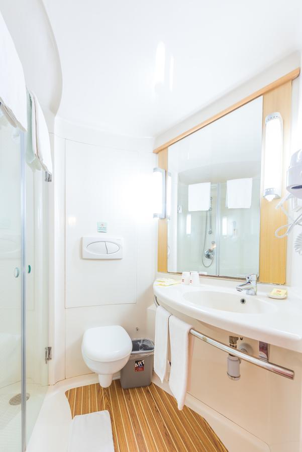 Ibis Shanghai Xujiahui Екстер'єр фото