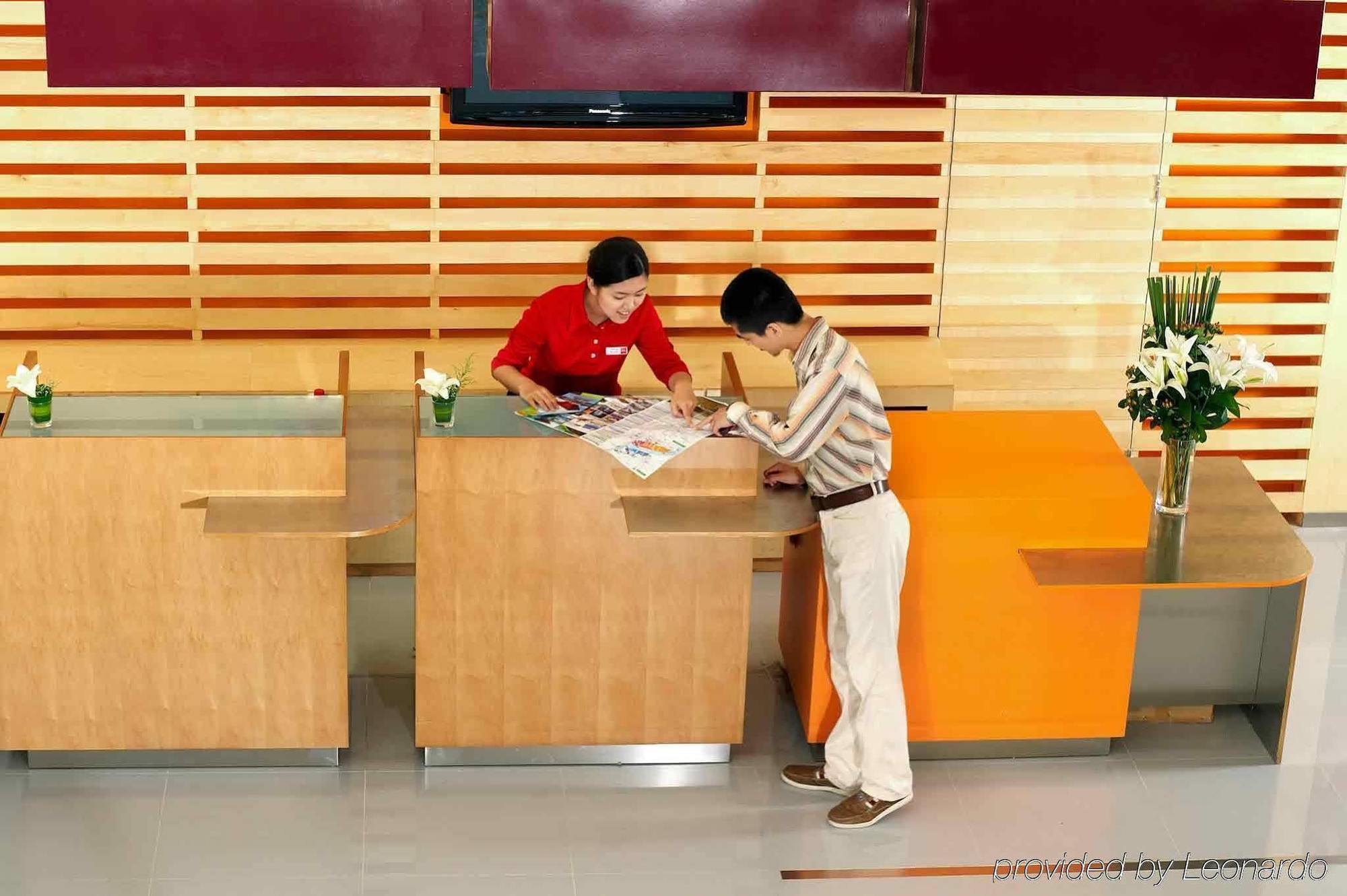 Ibis Shanghai Xujiahui Екстер'єр фото